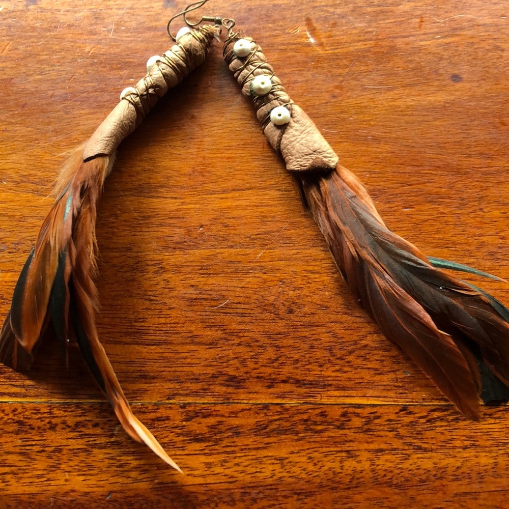 LEATHER & FEATHER & PUKA SHELL EARRINGS